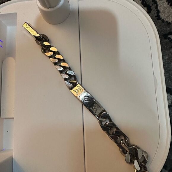 UNISEX Louis Vuitton Bracelet  M62486 Silver - Picture 16 of 16
